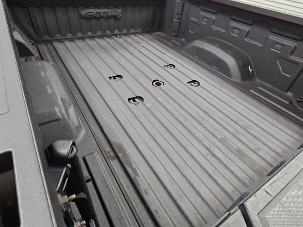 Used 2024 GMC Sierra 2500 AT4 w/ AT4 Premium Plus Package AWD/4WD image 37