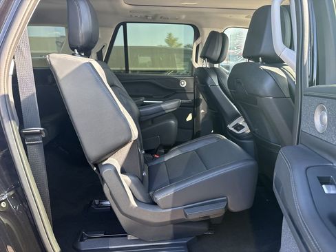 New 2025 Lincoln Navigator L Reserve image 8