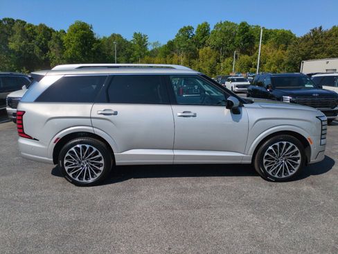 New 2026 Hyundai Palisade Calligraphy FWD image 8