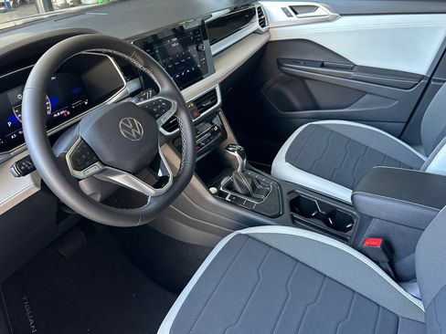 New 2026 Volkswagen Taos SE FWD image 8