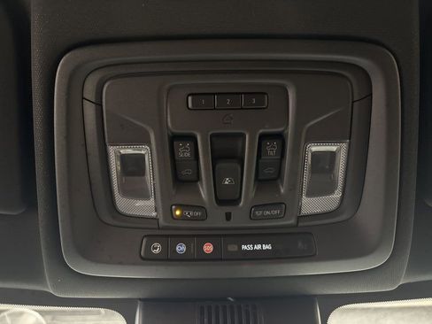 Used 2023 Chevrolet Silverado 1500 High Country w/ High Country Premium Package image 31