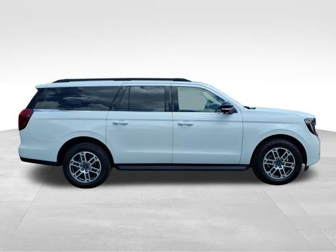 Used 2025 Ford Expedition Max Active AWD/4WD image 10
