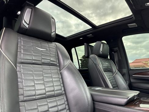 Used 2022 Cadillac Escalade ESV Sport Platinum image 20