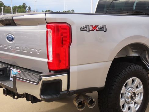 Certified 2024 Ford F250 XLT image 12