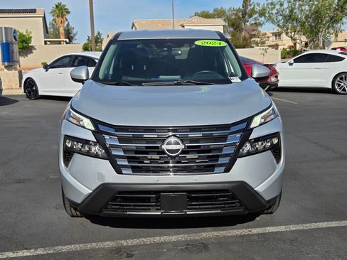 Used 2024 Nissan Rogue SV FWD image 8