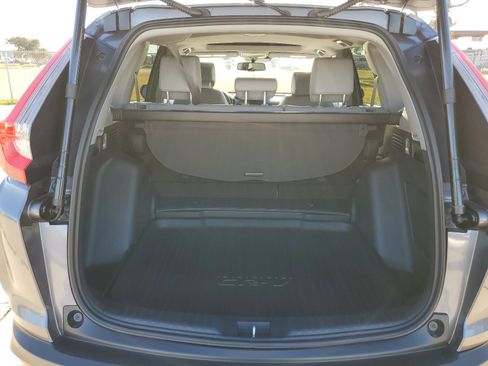 Used 2018 Honda CR-V Touring image 12