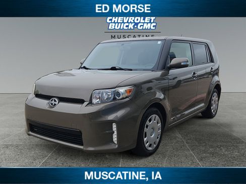 Used 2014 Scion xB FWD image 1