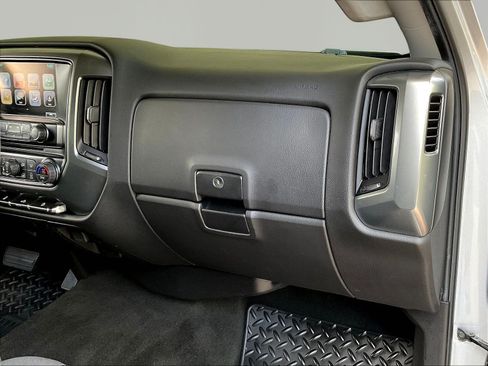 Used 2018 Chevrolet Silverado 1500 LT w/ Redline Edition AWD/4WD image 27