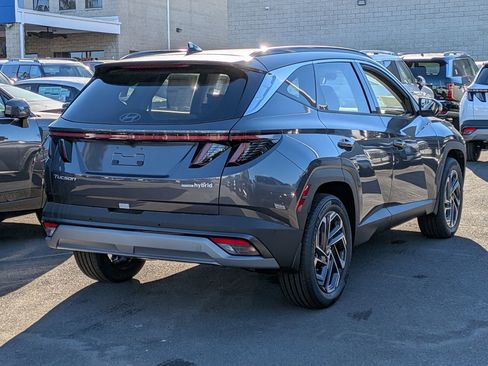 New 2025 Hyundai Tucson Limited image 4