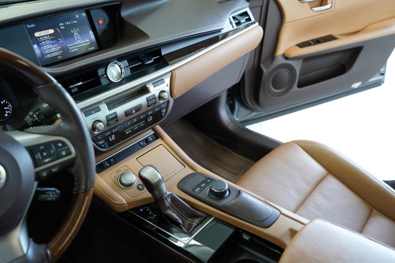 Used 2018 Lexus ES 350 w/ Premier Package FWD image 18
