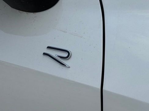 New 2026 Volkswagen Tiguan SEL R-Line AWD/4WD image 8