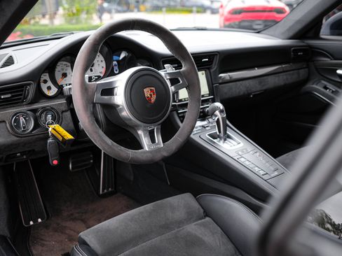 Used 2015 Porsche 911 GT3 RWD image 31