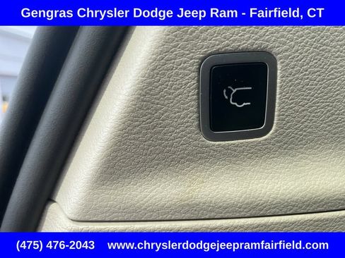 Used 2020 Chrysler Pacifica Touring-L Plus FWD image 35