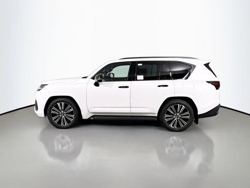 New 2026 Lexus LX 700h Luxury image 8