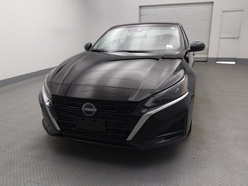 Used 2023 Nissan Altima 2.5 SV image 15