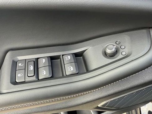 New 2025 Jeep Grand Cherokee L Limited w/ Luxury Tech Group II image 12