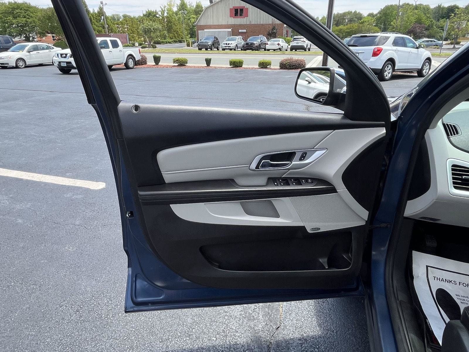 Used 2016 GMC Terrain SLT AWD/4WD image 27
