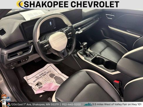 Used 2025 Kia K4 GT-Line w/ GT-Line Premium Package image 4