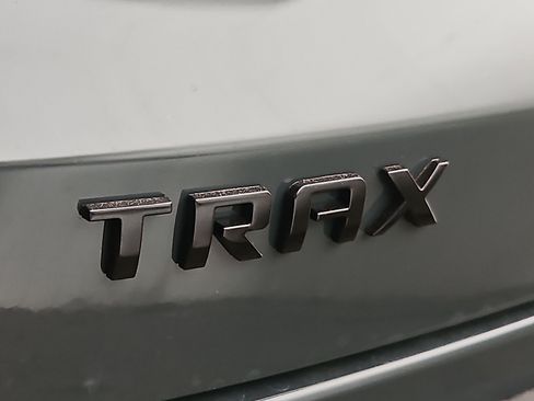 New 2026 Chevrolet Trax LT w/ Driver Confidence Package FWD image 5