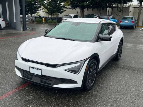 Certified 2025 Kia EV6 Light w/ Light LR Technology Package AWD/4WD image 3