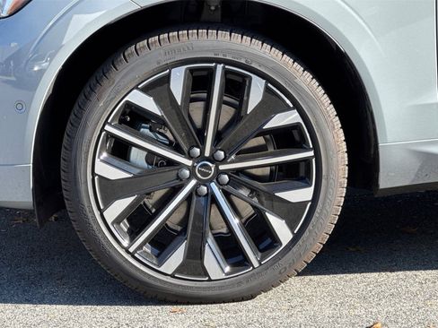 New 2026 Volvo XC60 T8 Ultra w/ Protection Package Premier AWD/4WD image 28