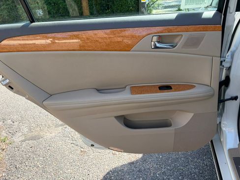 Used 2007 Toyota Avalon XLS FWD image 18