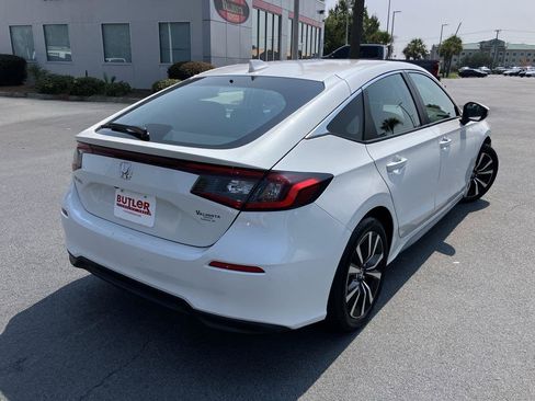 Used 2024 Honda Civic EX-L image 5