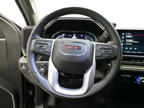 Used 2025 GMC Sierra 1500 Elevation AWD/4WD image 4