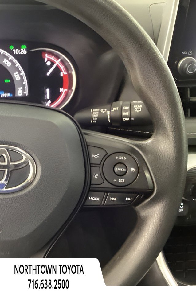 Used 2025 Toyota RAV4 XLE AWD/4WD image 24