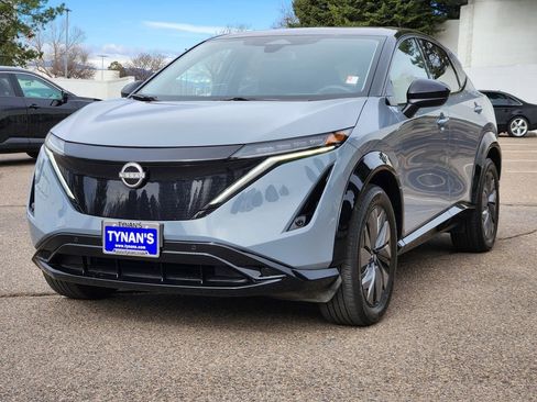 Used 2025 Nissan Ariya AWD image 3