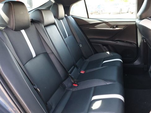 Used 2025 Toyota Camry SE FWD image 31