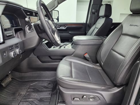 Used 2024 GMC Sierra 2500 Denali w/ Denali Reserve Package image 8