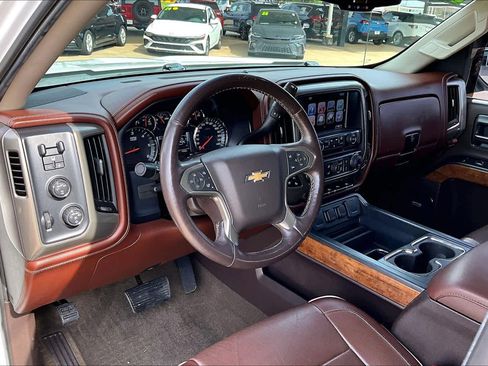Used 2017 Chevrolet Silverado 1500 High Country image 18