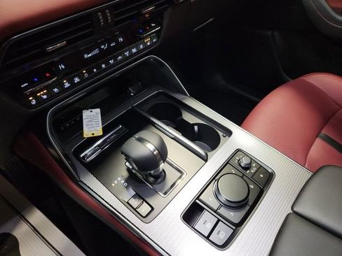 Certified 2025 MAZDA CX-70 3.3 Turbo S w/ Premium Package image 17