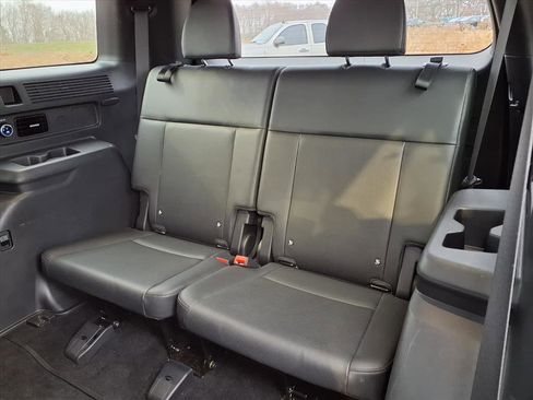 Used 2025 Hyundai Santa Fe SEL FWD image 25