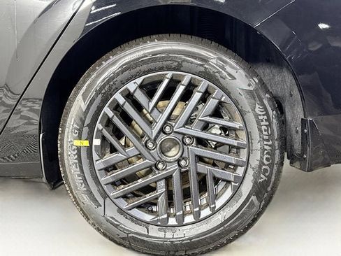 New 2026 Nissan Sentra SV image 25