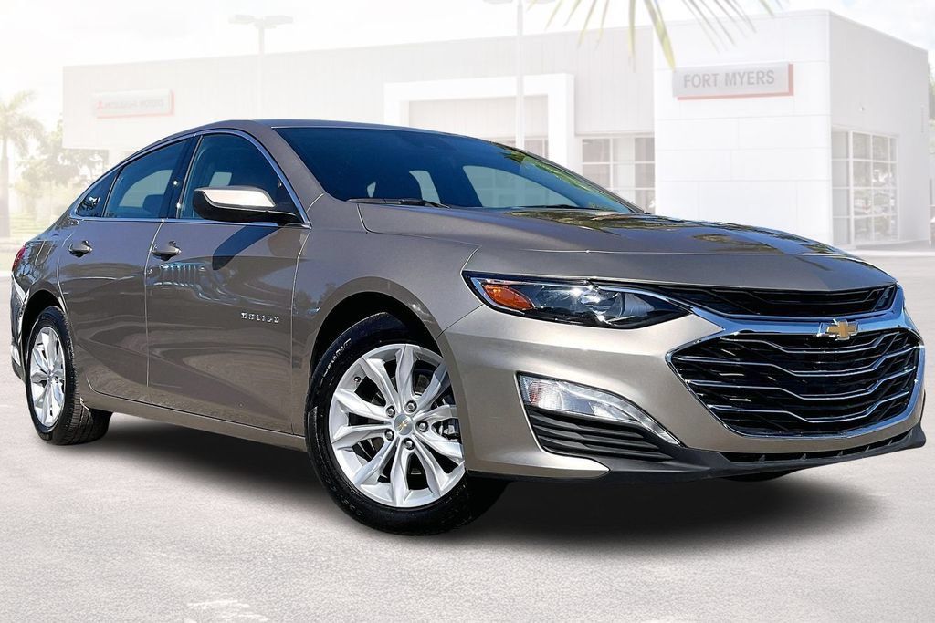Used 2024 Chevrolet Malibu LT FWD image 1