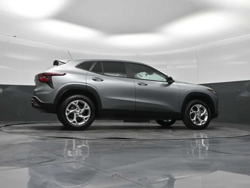 New 2026 Chevrolet Trax LS w/ LS Convenience Package image 35