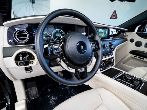 Used 2022 Rolls-Royce Ghost AWD/4WD image 23