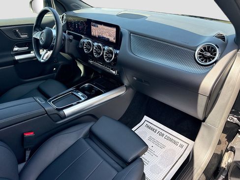 Used 2025 Mercedes-Benz GLA 250 image 13