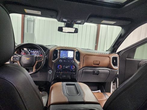 Used 2019 Chevrolet Silverado 1500 High Country image 10