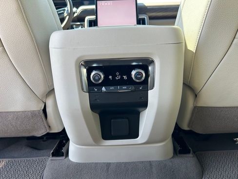Used 2025 GMC Yukon Denali w/ Sun & Power Step Package image 14