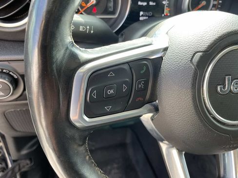Used 2020 Jeep Gladiator Overland AWD/4WD image 19