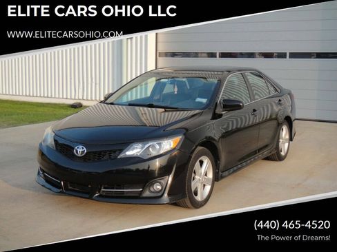 Used 2014 Toyota Camry SE image 1
