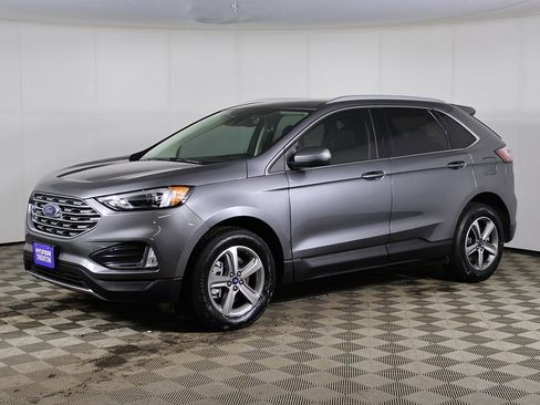 Used 2022 Ford Edge SEL w/ Convenience Package image 6