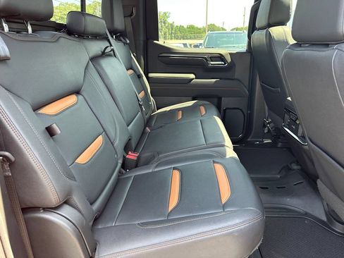 Used 2023 GMC Sierra 1500 AT4 w/ AT4 Premium Package AWD/4WD image 16