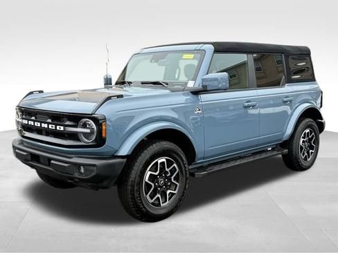 Used 2024 Ford Bronco Outer Banks image 3