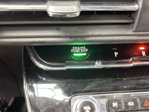 Used 2023 Lincoln Corsair AWD w/ Towing Package image 21