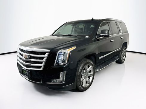 Used 2019 Cadillac Escalade Premium Luxury AWD/4WD image 3
