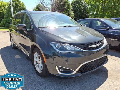 Used 2017 Chrysler Pacifica Touring-L Plus w/ Tire & Wheel Group